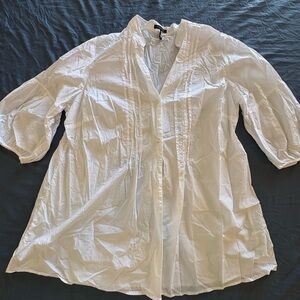 Daisy Fuentes Classic White Blouse